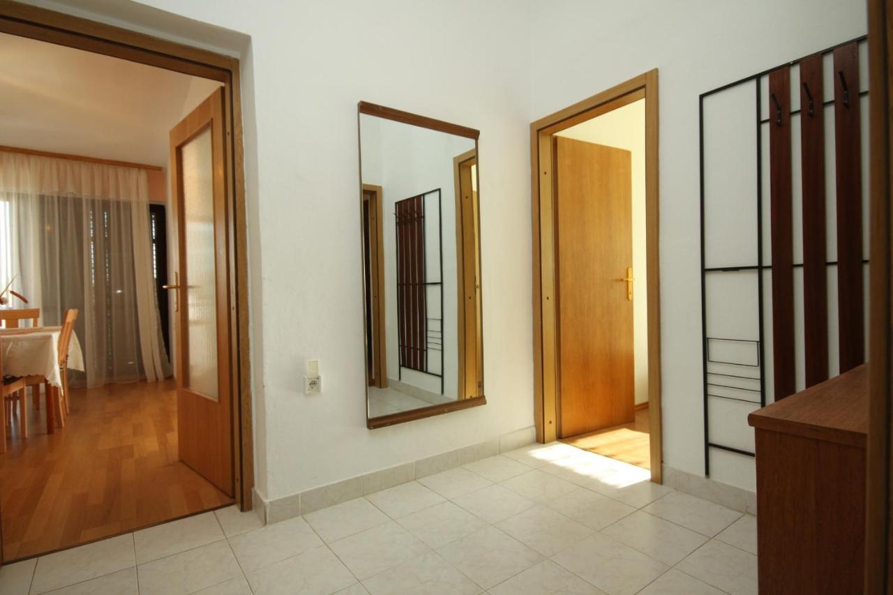 Apartments With A Swimming Pool Pula - 7356 외부 사진
