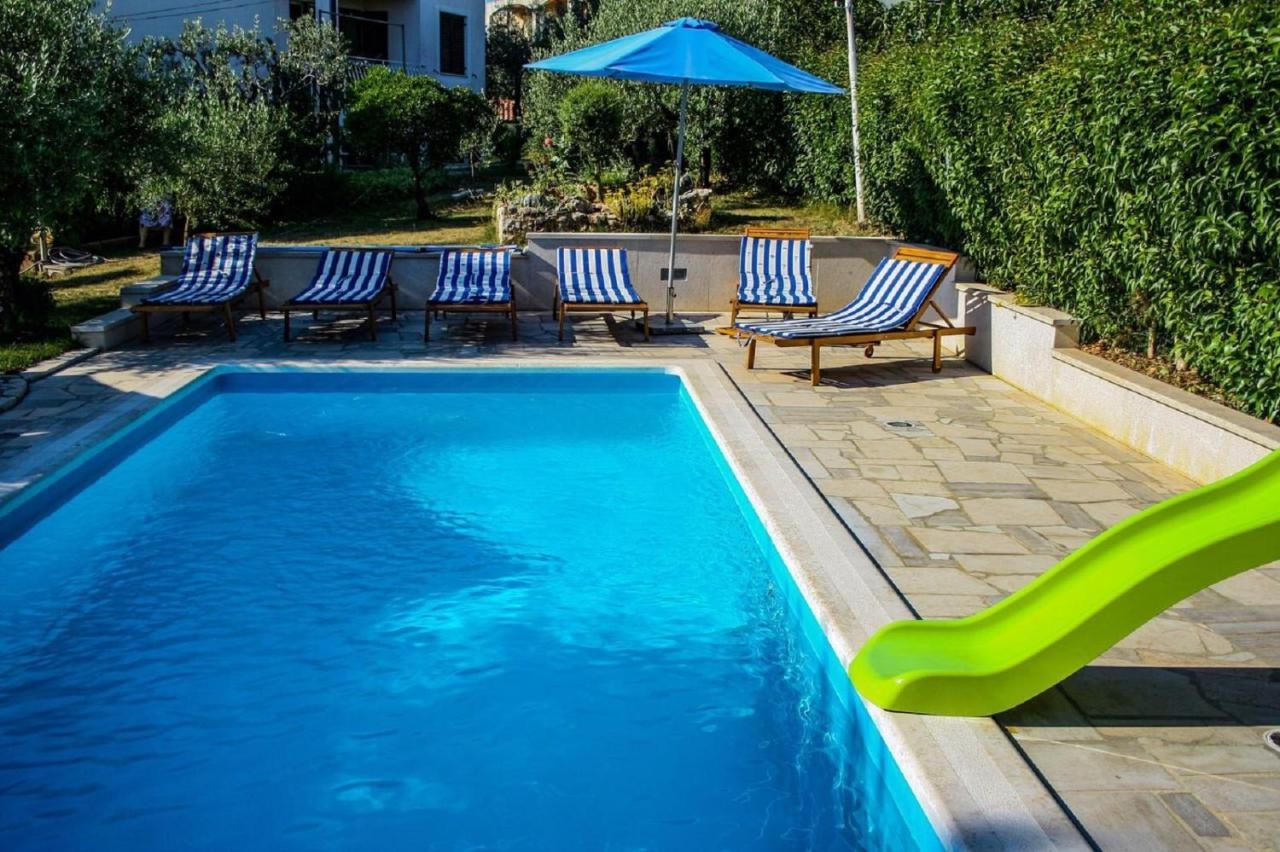 Apartments With A Swimming Pool Pula - 7356 외부 사진