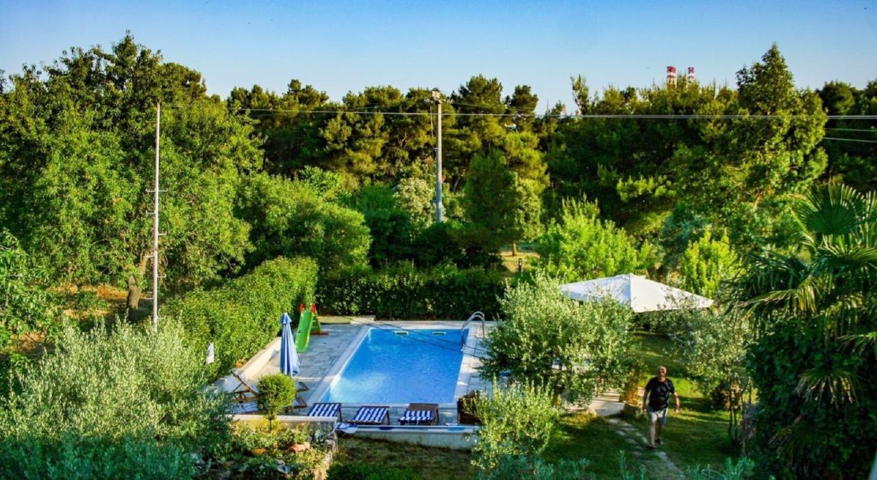 Apartments With A Swimming Pool Pula - 7356 외부 사진